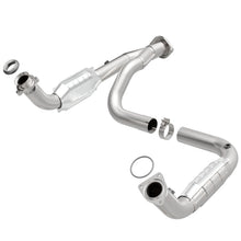 Load image into Gallery viewer, MagnaFlow Conv DF 07-09 Hummer Truck H2 Y-Pipe Assy
