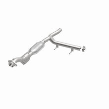 Load image into Gallery viewer, MagnaFlow Conv DF 97-98 Ford Trucks 4.6L
