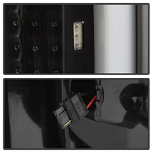 Load image into Gallery viewer, xTune 17-18 Ford F-250 Super Duty (Excl LED Models) LED Tail Lights - Black (ALT-ON-FS17-LBLED-BK)
