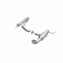 Load image into Gallery viewer, Magnaflow DF Converter 05-11 Toyota Tacoma 4.0L
