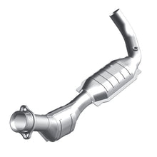 Load image into Gallery viewer, MagnaFlow Conv DF 97-98 Ford F-150 4.6L
