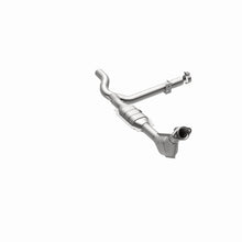Load image into Gallery viewer, MagnaFlow Conv DF 99-00 Ford F-150 4.6L
