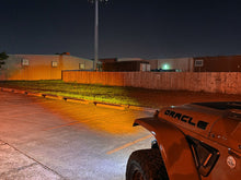 Load image into Gallery viewer, ORACLE Lighting 18-22 Jeep Wrangler JL/ 20-22 Gladiator JT Skid Plate w/ Integr LED Emitters - Amber
