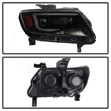 Load image into Gallery viewer, xTune Chevy Colorado 15-17 HalogenOnly Projector Headlights - Black Smoked PRO-JH-CCO04-LBDRL-BSM
