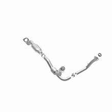Load image into Gallery viewer, MagnaFlow Conv DF 00-05 Chevy Blazer / 00-05 GMC Jimmy / 00-01 Olds Bravada 4.3L 4dr 2WD
