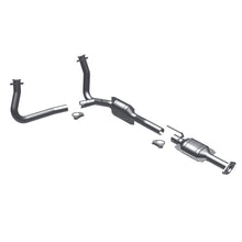 Load image into Gallery viewer, MagnaFlow Conv DF 96-97 Ford Aerostar 4.0L

