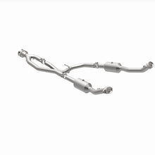 Load image into Gallery viewer, MagnaFlow 20-21 Ford Transit-150 Single Underbody V6 3.5L RWD Direct-Fit Catalytic Converter
