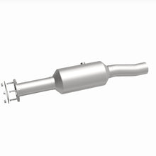 Load image into Gallery viewer, MagnaFlow 16-19 Ford E-450 Super Duty Base V10 6.8L Underbody Direct-Fit Catalytic Converter
