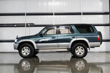 Load image into Gallery viewer, 1996 Toyota Hilux Surf SSR-X
