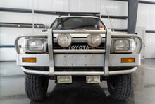 Load image into Gallery viewer, 1990 Toyota Hilux
