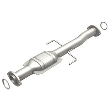 Load image into Gallery viewer, MagnaFlow Conv DF 01-04 Toyota Tacoma 2.4L Rear

