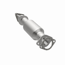Load image into Gallery viewer, MagnaFlow Conv Direct Fit 2011 Kia Sorento 3.5 Underbody
