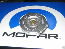 Load image into Gallery viewer, Omix Radiator Cap 16 lbs. Pressure 76-01 Jeep Models
