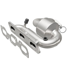 Load image into Gallery viewer, Magnaflow Conv DF 00-03 Ford Taurus 3.0L mani
