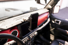 Load image into Gallery viewer, DV8 Offroad 18-23 Jeep Gladiator Digital Device Dash Mount
