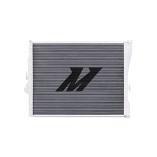 Load image into Gallery viewer, Mishimoto 99-06 BMW 323i/323i/328i/330i w/ Auto Transmission Performance Aluminum Radiator
