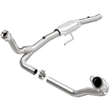 Load image into Gallery viewer, MagnaFlow Conv DF 00-03 Dakota 4.7L 2WD OEM
