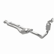 Load image into Gallery viewer, Magnaflow Conv DF 2015-2017 Transit-150 V6 3.5 OEM Underbody
