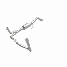 Load image into Gallery viewer, MagnaFlow Converter Direct Fit California Grade 00-01 Dodge Durango 5.9L

