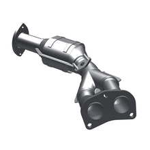 Load image into Gallery viewer, MagnaFlow Conv DF 01-04 Toyota Tacoma 2.7L fr
