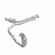 Load image into Gallery viewer, Magnaflow Conv DF 2015-2017 Transit-150 V6 3.5 OEM Underbody
