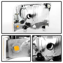 Load image into Gallery viewer, Xtune Ford F250/350/450 Superduty 99-04 Crystal Headlights w/ Bumper Lights HD-JH-FF25099-AM-C
