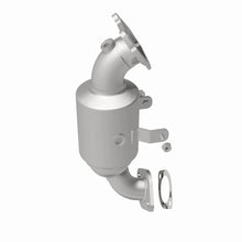Load image into Gallery viewer, Magnaflow 14-16 Ram ProMaster 1500/2500/3500 V6 3.6L CARB Compliant DirectFit Catalytic Converter
