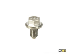 Load image into Gallery viewer, mountune 14-19 Ford Fiesta ST Magnetic Oil Drain Plug
