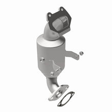 Load image into Gallery viewer, Magnaflow 14-16 Ram ProMaster 1500/2500/3500 V6 3.6L CARB Compliant DirectFit Catalytic Converter

