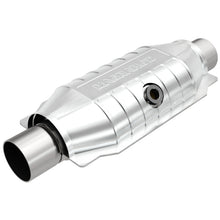 Load image into Gallery viewer, MagnaFlow Conv Univ 2.25 Mid O2
