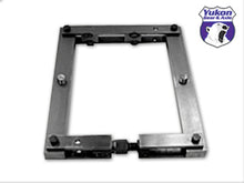 Load image into Gallery viewer, Yukon Gear Diff Housing Spreader For Dana Housings
