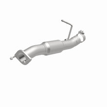 Load image into Gallery viewer, Magnaflow Conv DF 2001-2006 Chevrolet Silverado 3500
