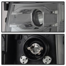 Load image into Gallery viewer, Spyder Chevy Silverado 1500 07-13 Version 3 Projector Headlights - Smoke PRO-YD-CS07V3-LBDRL-SM
