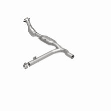Load image into Gallery viewer, MagnaFlow Conv DF 99-00 Ford F-150 4.6L
