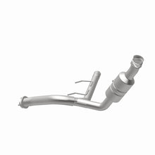 Load image into Gallery viewer, Magnaflow Conv DF 2009 f-150 V8 5.4 OEM Underbody
