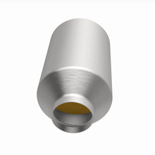 Load image into Gallery viewer, MagnaFlow GM 3500/4500 HD 6.0L 3in Universal Converter
