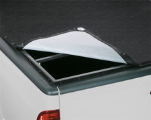 Load image into Gallery viewer, Lund 04-06 Toyota Tundra (6ft. Bed) Genesis Elite Snap Tonneau Cover - Black
