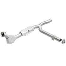 Load image into Gallery viewer, MagnaFlow Conv DF 99-00 Ford F-150 4.6L
