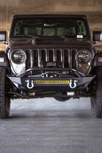 Load image into Gallery viewer, DV8 Offroad 07-23 Jeep Wrangler JK/JL &amp; Gladiator JT FS-1 Series Stubby Front Bumper
