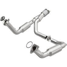 Load image into Gallery viewer, MagnaFlow Conv Direct Fit 07-09 Chevy Trailblazer SS 6.0L V8
