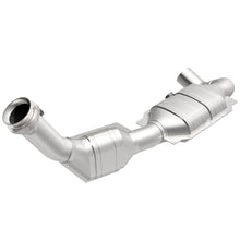 Load image into Gallery viewer, Magnaflow Conv DF 97 Ford Expedition 4.6L
