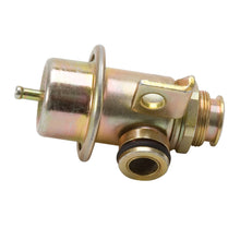 Load image into Gallery viewer, Edelbrock Fuel Pressure Regulator for Use w/ Various Pro-Flo EFI Kits
