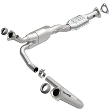 Load image into Gallery viewer, MagnaFlow Conv DF Chevy Astro 00-04 4.3L
