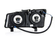 Load image into Gallery viewer, ANZO 2003-2006 Chevrolet Silverado 1500 Crystal Headlights w/ Halo Black
