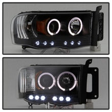 Load image into Gallery viewer, Spyder Dodge Ram 1500 02-05/Ram 2500 03-05 Projector Headlights LED Halo LED Blk PRO-YD-DR02-HL-BK
