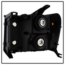 Load image into Gallery viewer, Xtune GMC Sierra 07-13 Crystal Headlights Chrome HD-JH-GSIE07-AM-C
