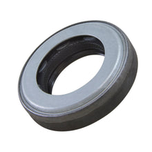 Load image into Gallery viewer, Yukon Gear 7.2IFS GM 01+ Envoy Disconnect Housing Seal
