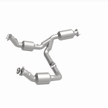 Load image into Gallery viewer, MagnaFlow 2021 Chevrolet Express 2500 4.3L Underbody Direct-Fit Catalytic Converter
