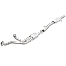 Load image into Gallery viewer, MagnaFlow Conv DF 87-93 Ford Bronco 4.9L / 87-95 F-150/F-250 (Non SD)/F-350 (Non SD) PU 4.9L (CA)
