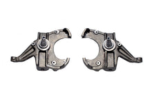 Load image into Gallery viewer, MaxTrac 73-87 Chevrolet C10 2WD 2.5in Front Lowering Spindles (1.25in Rotors)
